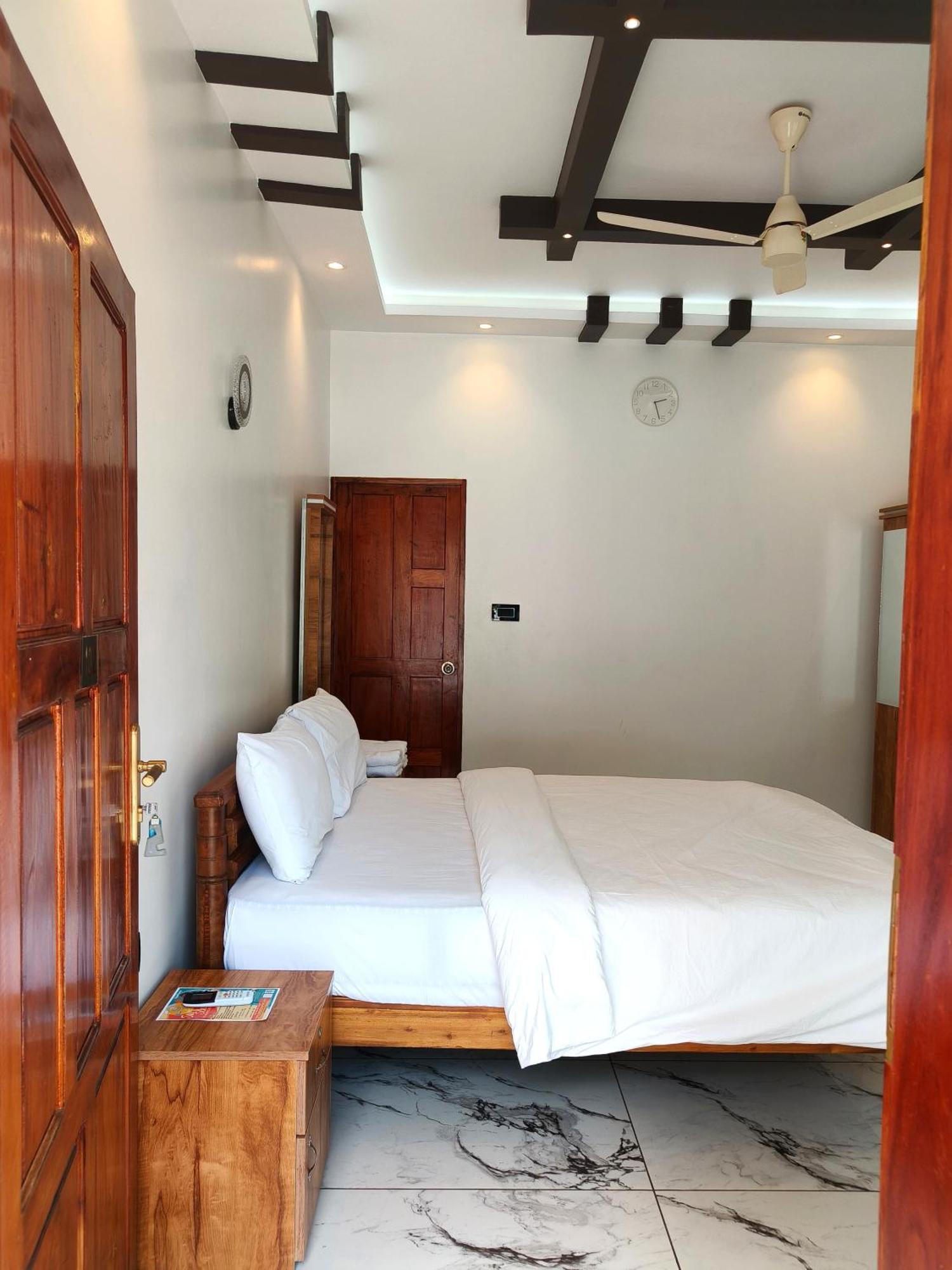 Wavealokam Beach Retreat Варкала Екстериор снимка